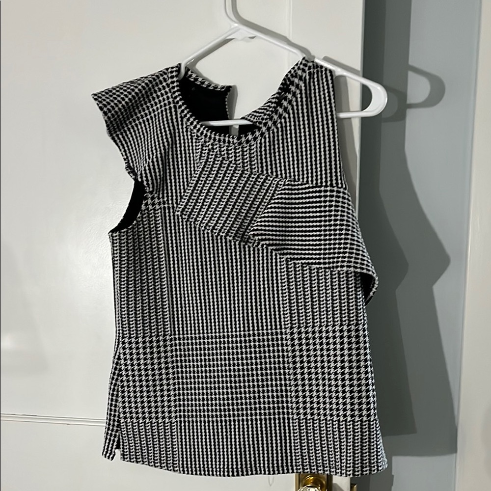 Anthropology| Dolan Black and White Houndstooth Asymmetrical Tank Top